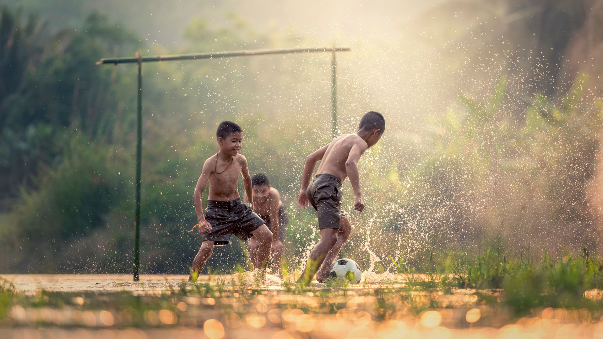 Uma nação impulsionada por pequenos vilarejos, Laos respira autenticidade. Prova viva são seus habitantes, sempre dispostos a interagir e dividir experiências de vida.