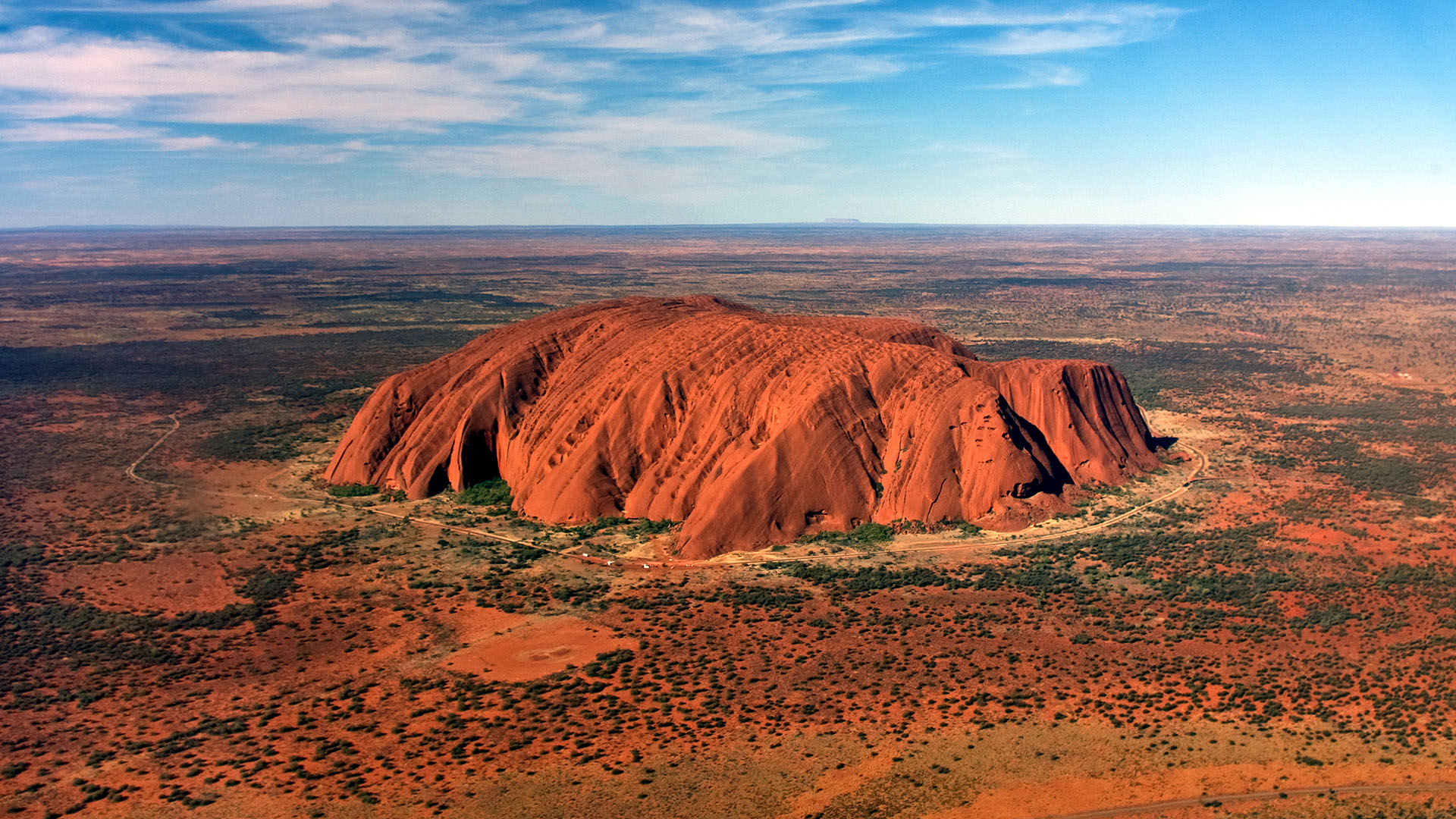 Ayers Rocks é um dos muitos atrativos naturais da Austrália e merece visita.